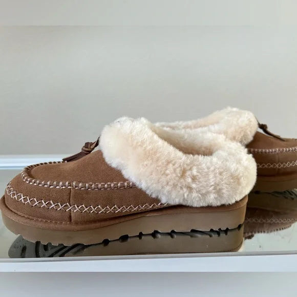 UGG Tasman Alpine Suede Fur Collar Leather Knot Slipper Clogs - Size 9 - Picture 13 of 14
